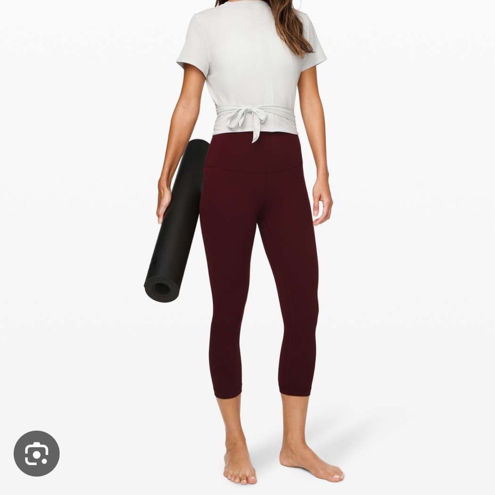 EUC Lululemon Align 21” Crop Legging Size 6 Garnet